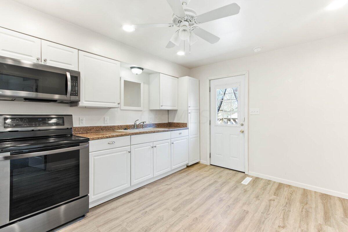 1850 Demorest Road Columbus, OH 43228 - Photo 10 of 25 Kitchen 4