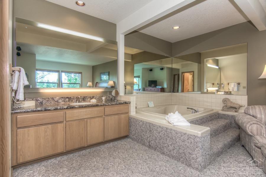 57319 Beaver Ridge Loop, Unit 2B1 Sunriver, OR 97707 - Photo 16 of 24 Additional Photo