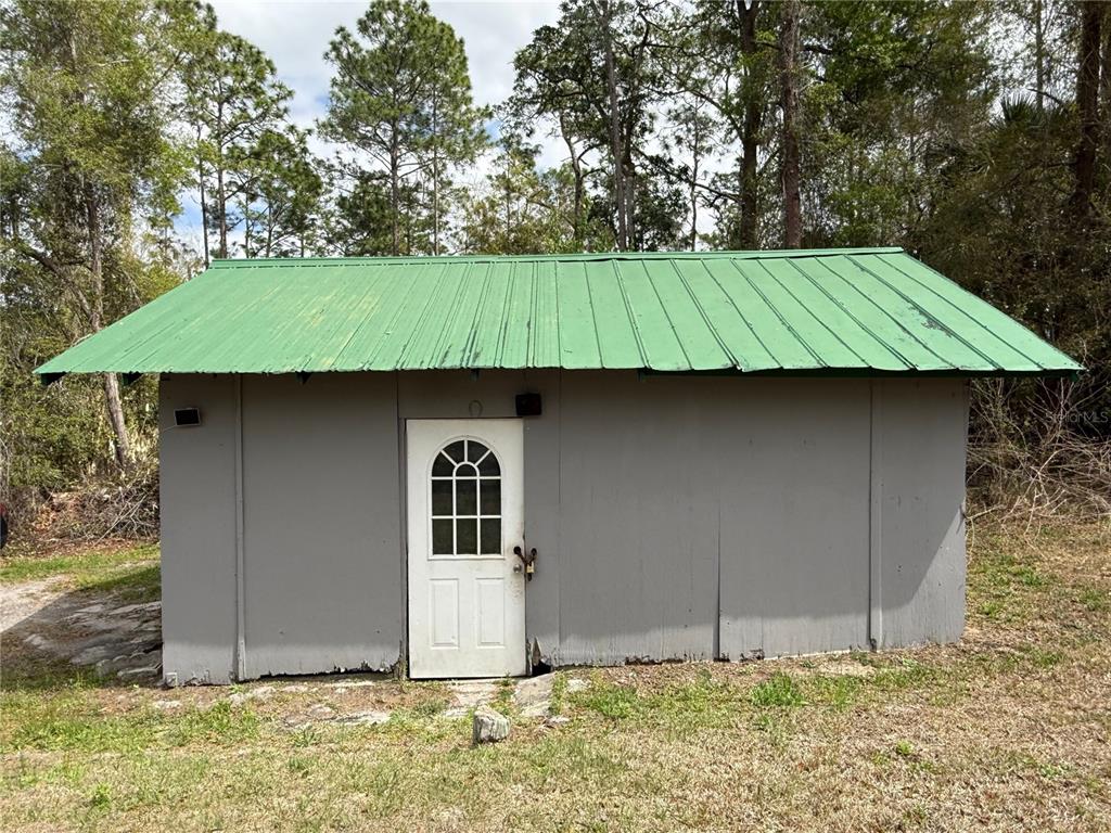 1363 Emporia Road Pierson, FL 32180 - Photo 27 of 27 a view of a small barn
