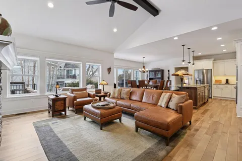 $1,800,000 | 155 Wooddale Avenue, Wayzata, MN 55391