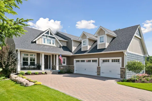 $1,800,000 | 155 Wooddale Avenue, Wayzata, MN 55391