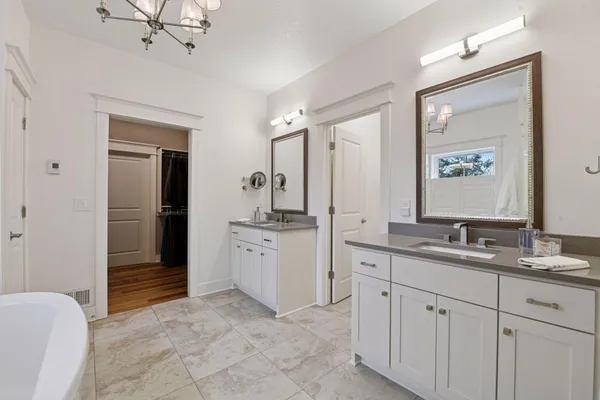 $1,800,000 | 155 Wooddale Avenue, Wayzata, MN 55391