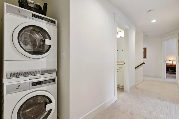 $1,800,000 | 155 Wooddale Avenue, Wayzata, MN 55391