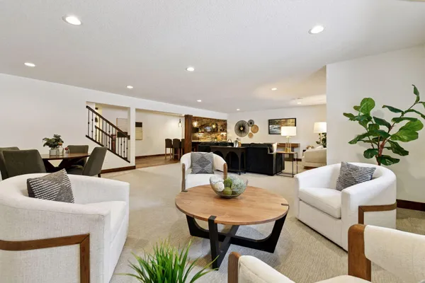 $1,800,000 | 155 Wooddale Avenue, Wayzata, MN 55391