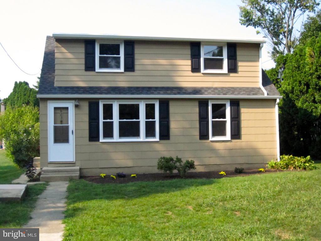 823 Willow Road Lancaster, PA 17601 - Photo 1 of 29