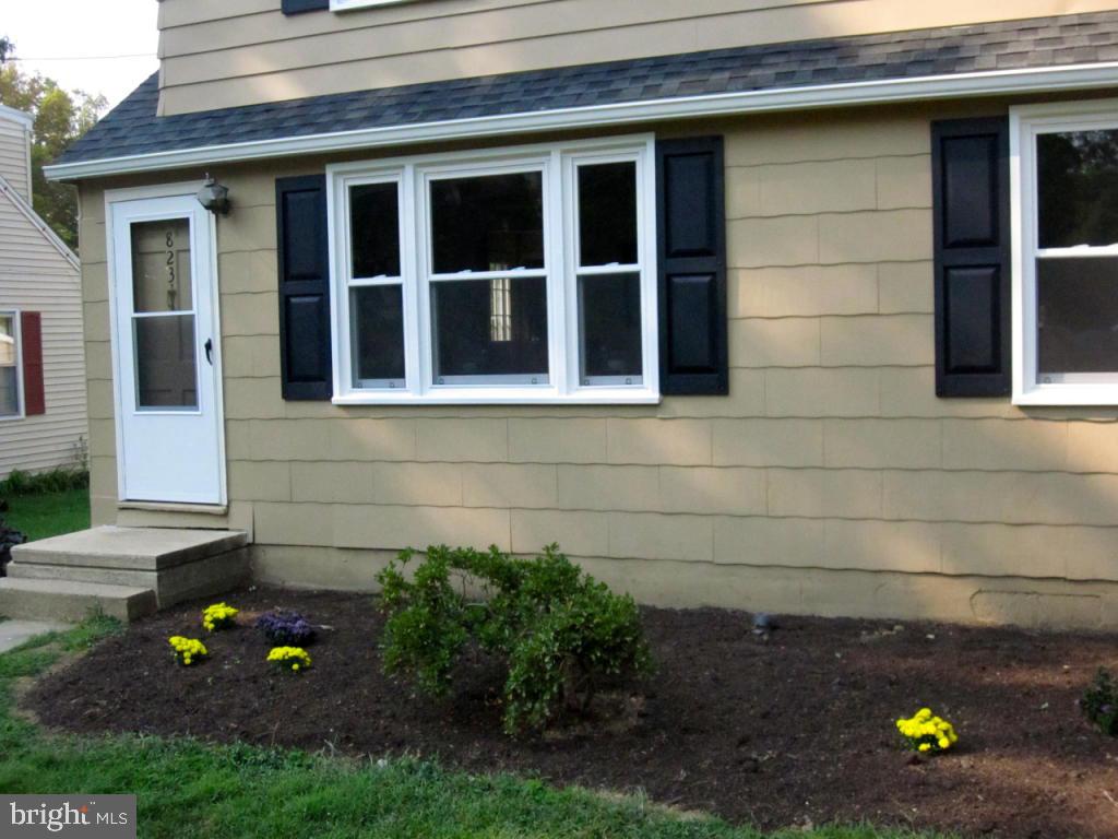 823 Willow Road Lancaster, PA 17601 - Photo 2 of 29