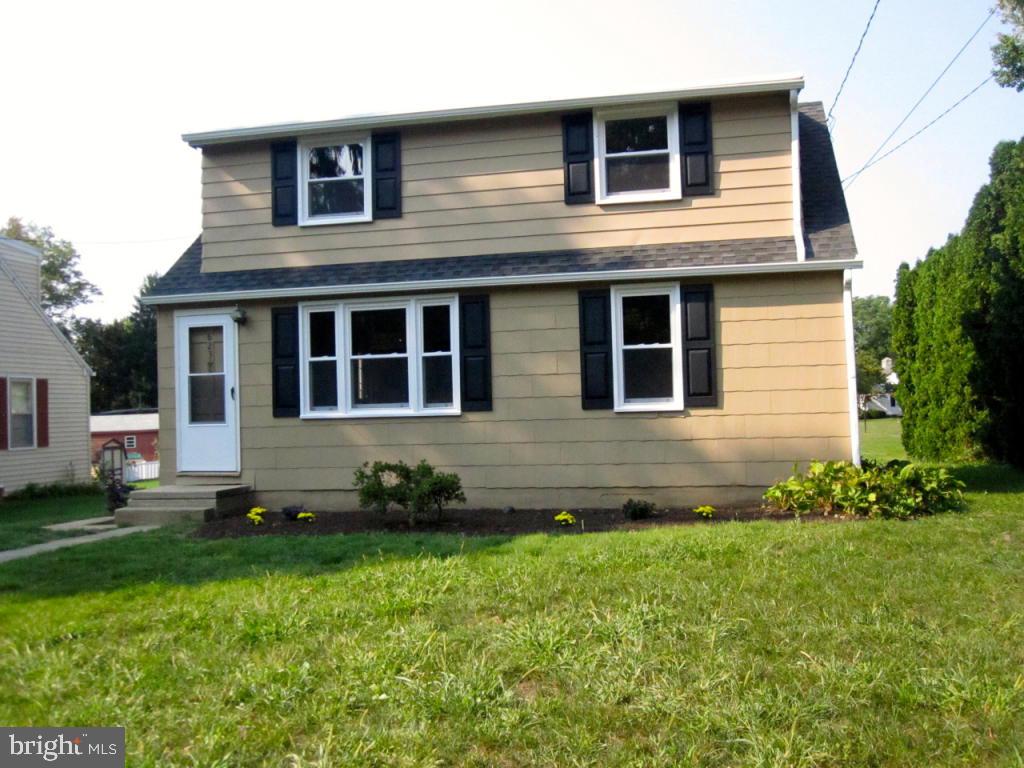 823 Willow Road Lancaster, PA 17601 - Photo 4 of 29