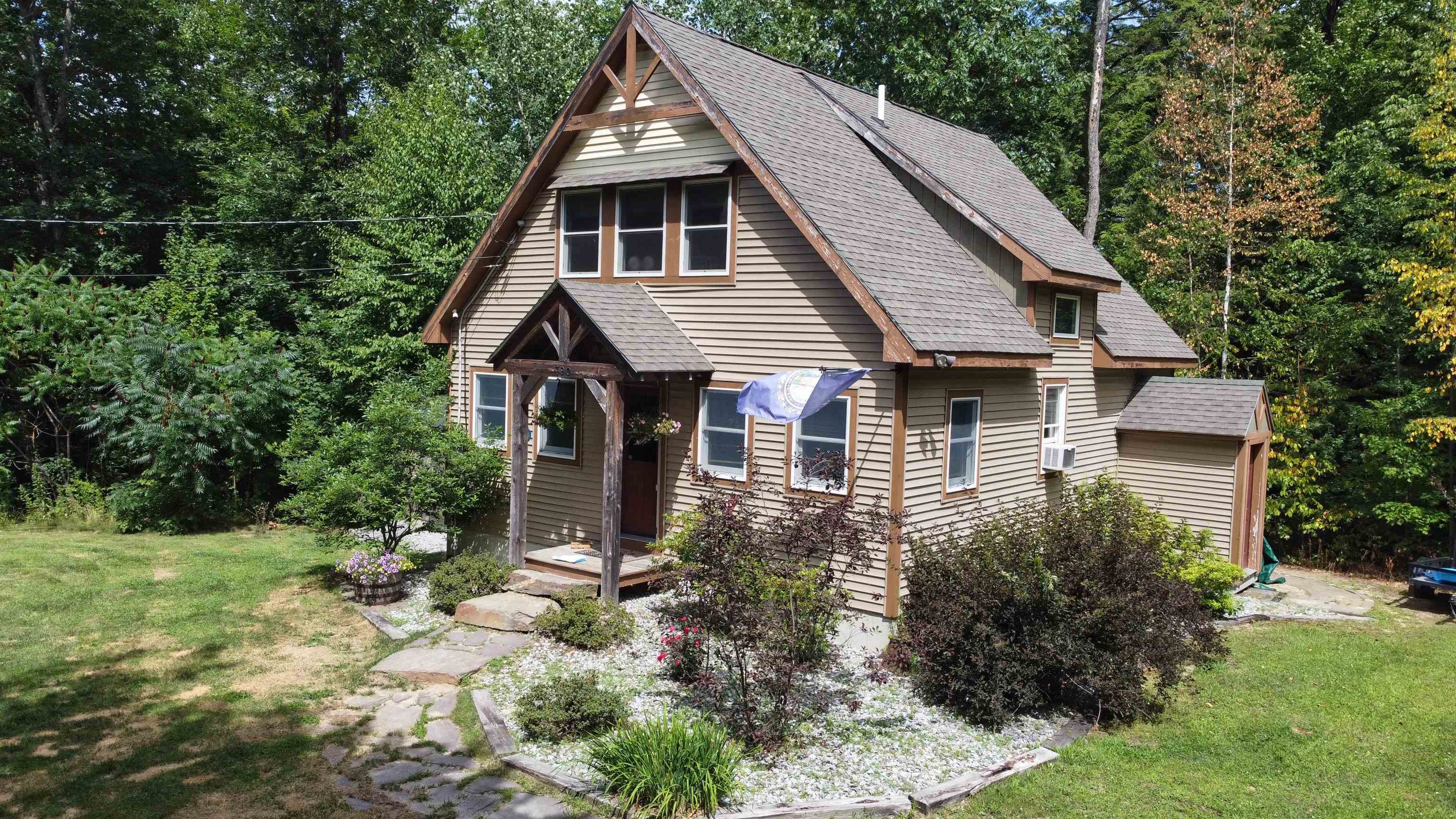 790 Flaghole Road Franklin, NH 03235 - Photo 2 of 37