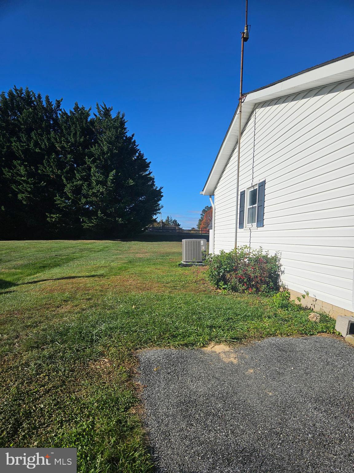 1124 Cedarbrook Road Hampstead, MD 21074 - Photo 45 of 46 Side Yard