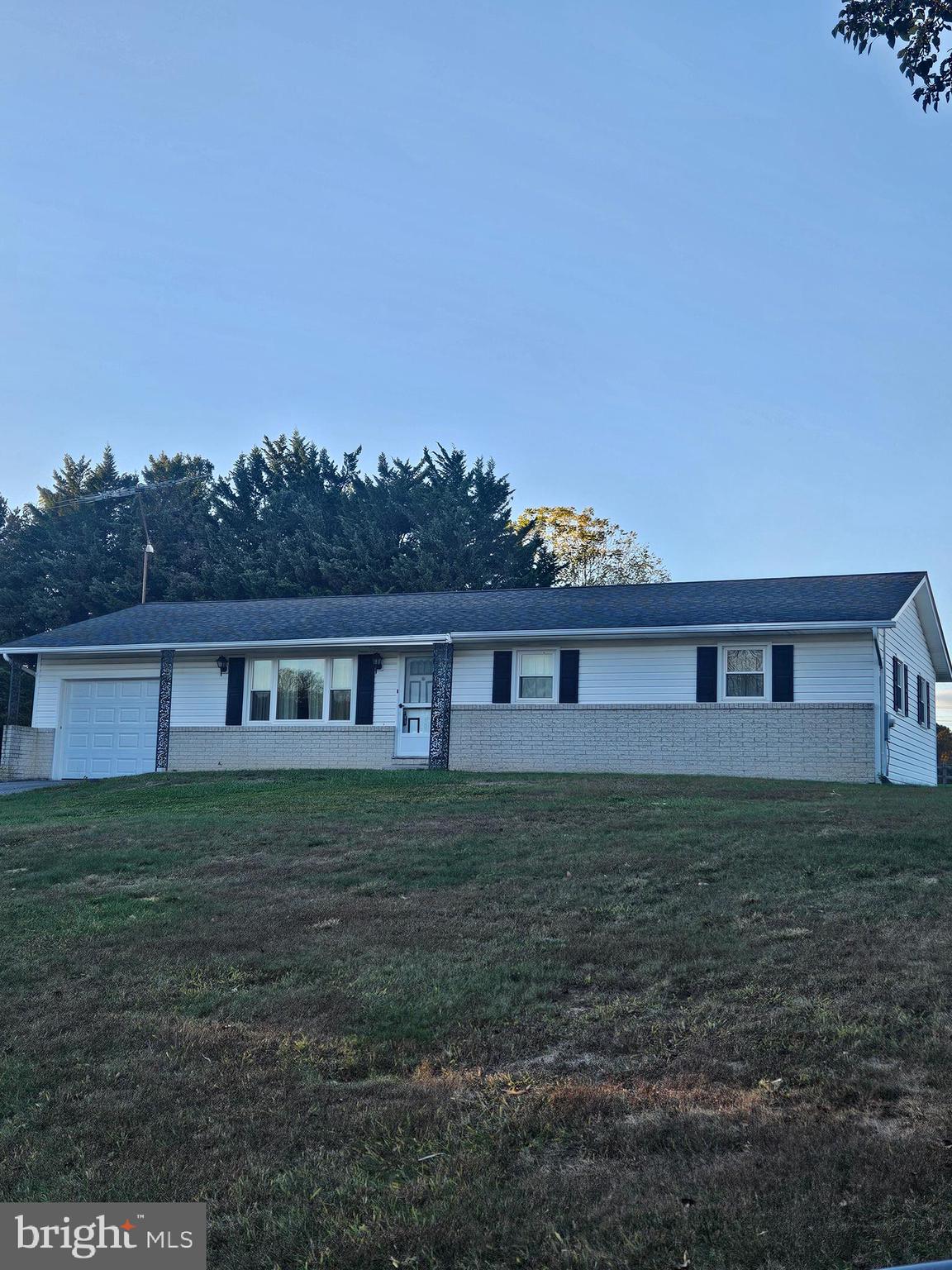 1124 Cedarbrook Road Hampstead, MD 21074 - Photo 5 of 46 Attached oversized one car garage