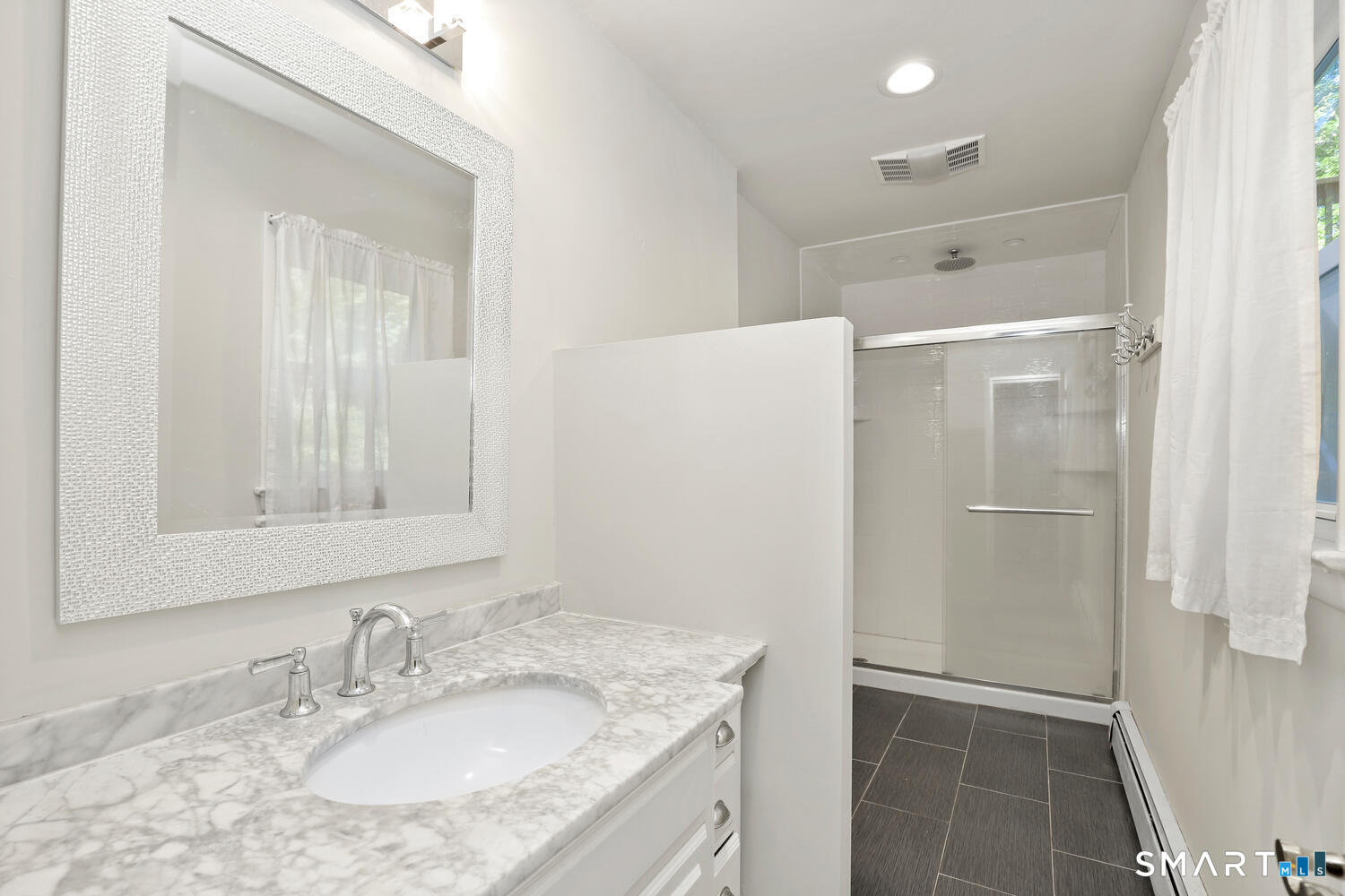 122 Deforest Road Wilton, CT 06897 - Photo 13 of 40