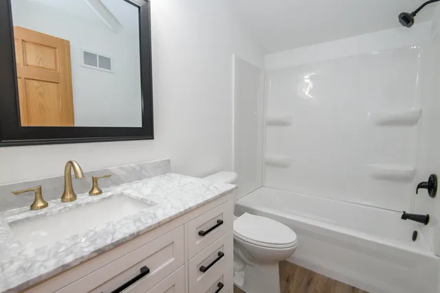 $359,900 | 320 Mill Street, Fox Lake, WI 53933