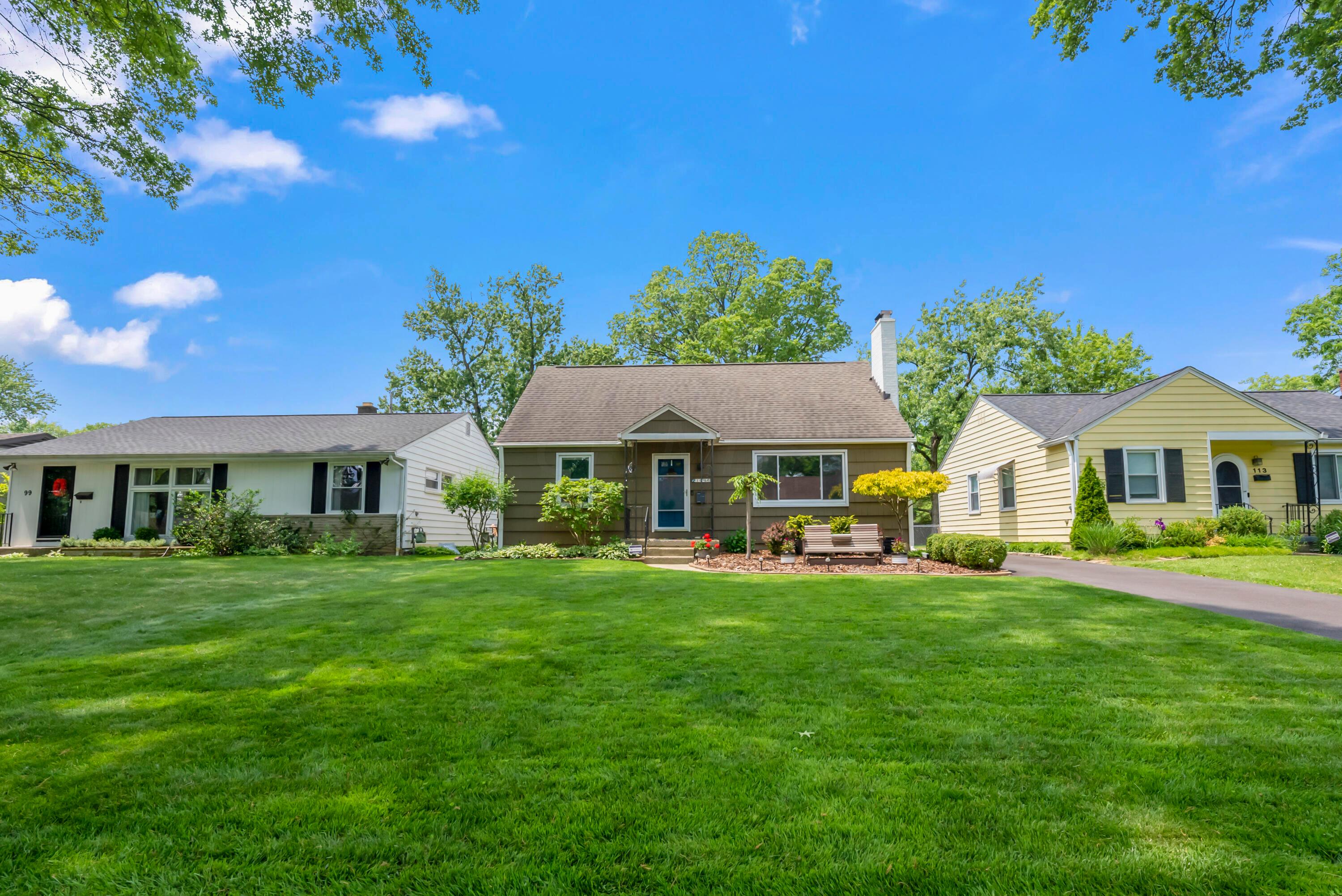 107 North Chesterfield Road Columbus, OH 43209 - Photo 4 of 34 DSC06379