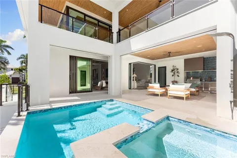$10,995,000 | 581 14th Avenue South, Naples, FL 34102