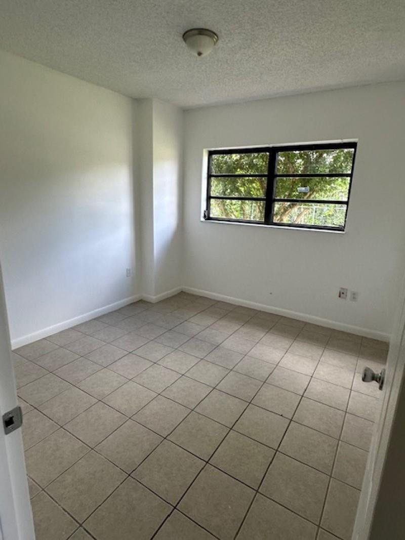 16700 Southwest 277th Street Homestead, FL 33031 - Photo 15 of 22 Photo 15