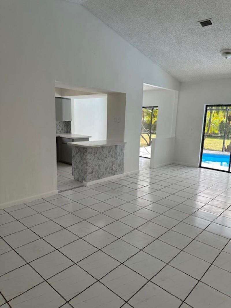 16700 Southwest 277th Street Homestead, FL 33031 - Photo 10 of 22 Photo 10
