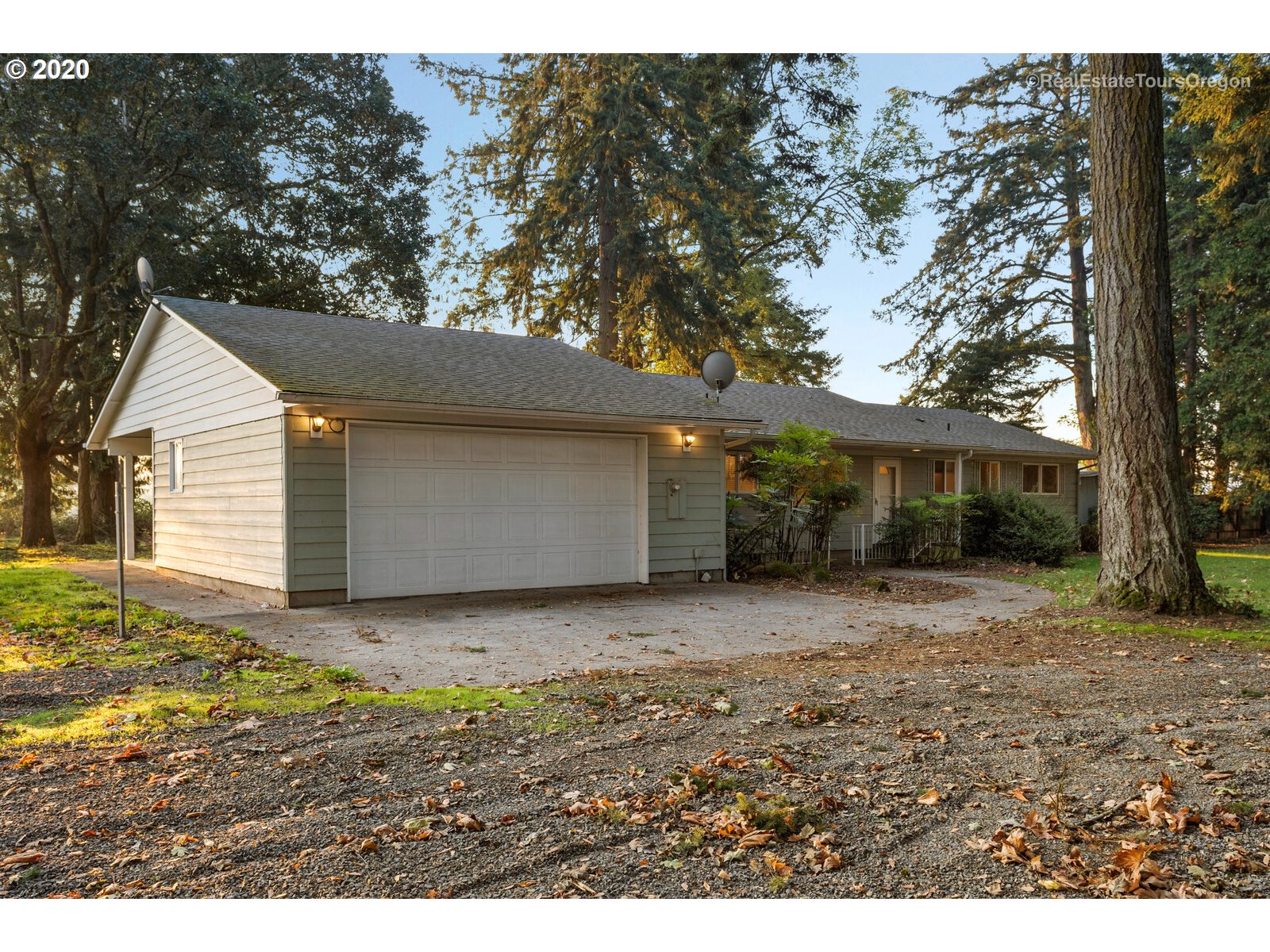 24725 Southeast Wallace Road Salem, OR 97304 - Photo 2 of 30 Gallery Image 2