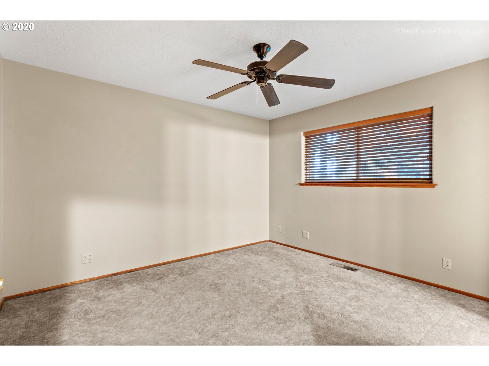 24725 Southeast Wallace Road Salem, OR 97304 - Photo 18 of 30 Gallery Image 18