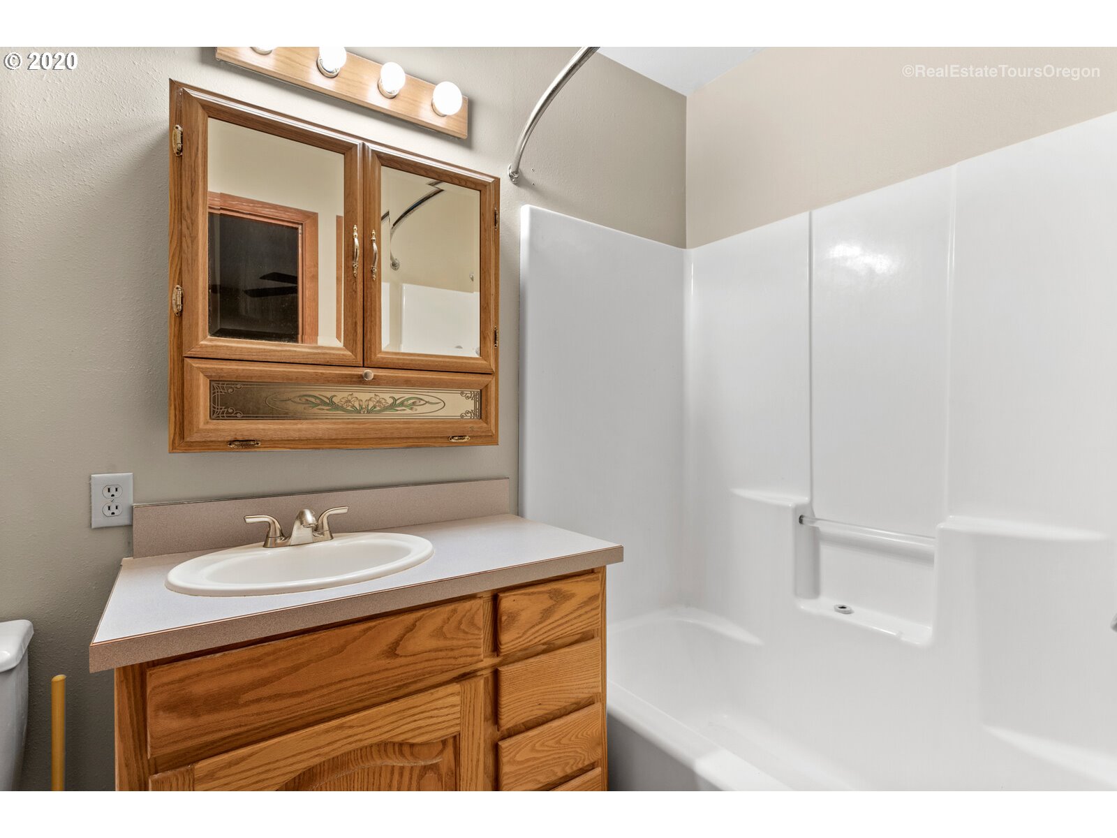 24725 Southeast Wallace Road Salem, OR 97304 - Photo 20 of 30 Gallery Image 20