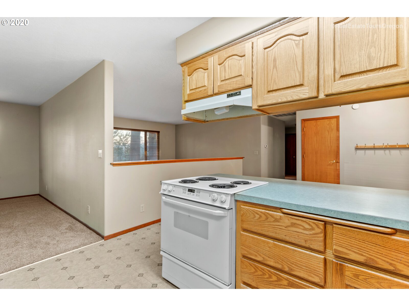 24725 Southeast Wallace Road Salem, OR 97304 - Photo 10 of 30 Gallery Image 10