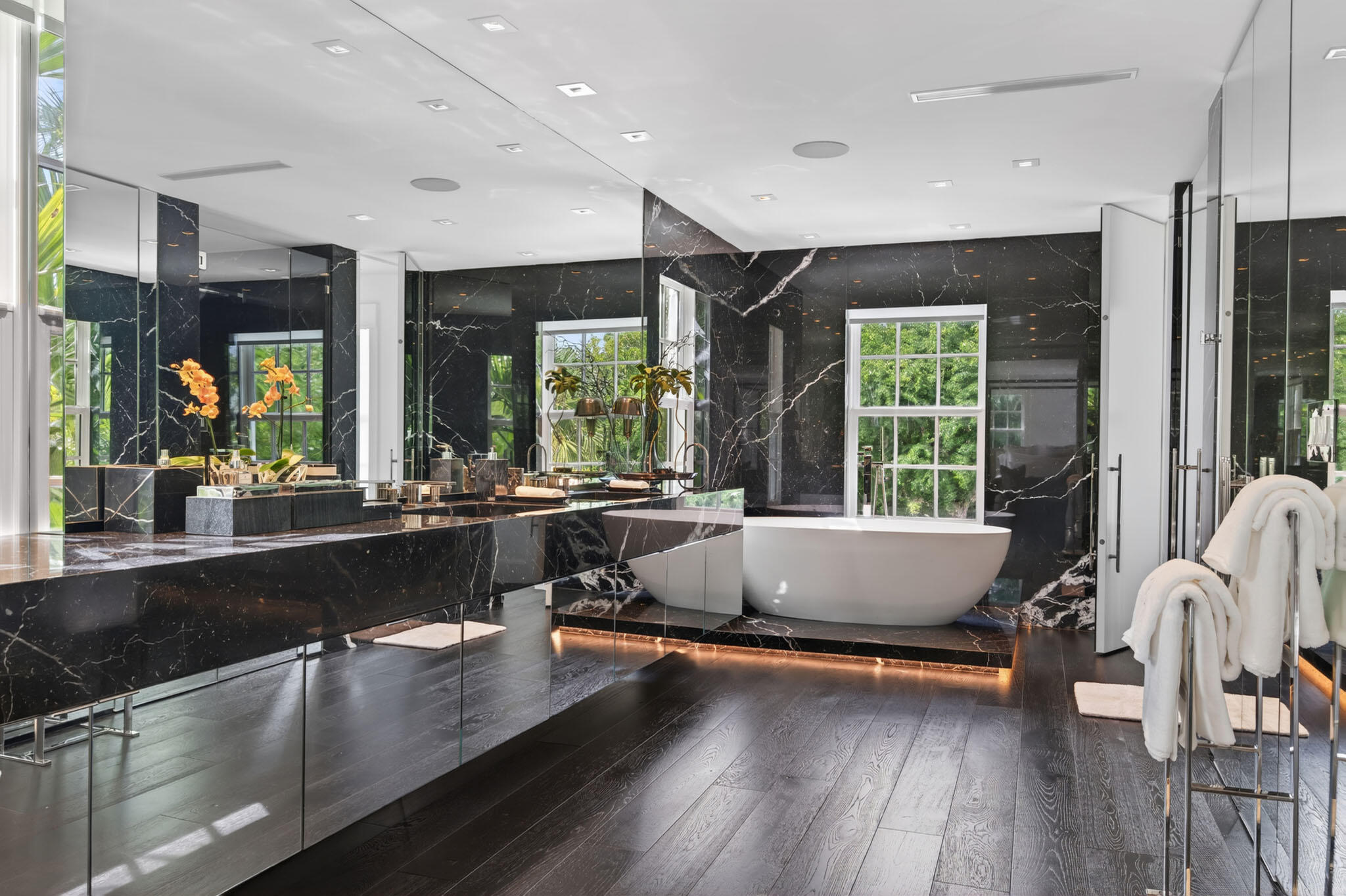 142 South County Road Palm Beach, FL 33480 - Photo 19 of 31 19