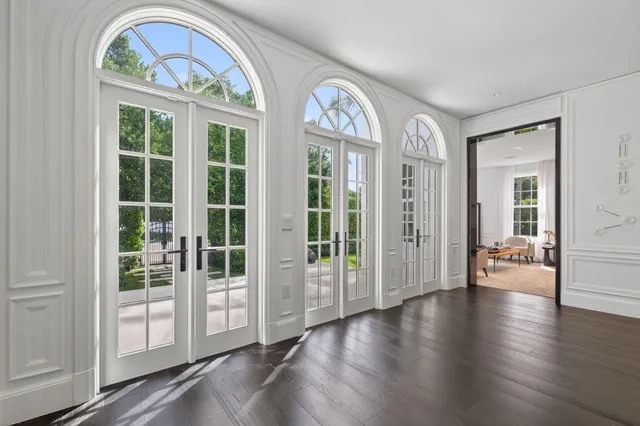 $110,000 | 142 South County Road, Palm Beach, FL 33480