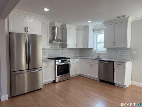 $2,850 | 37 Brainerd Road, Branford, CT 06405