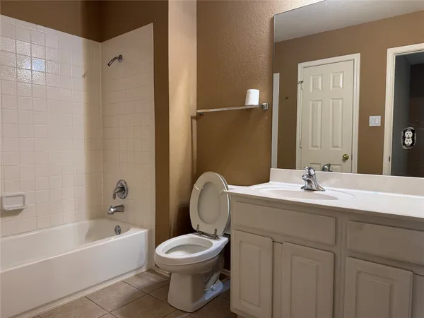 $2,050 | 1900 Scofield Ridge Parkway, Unit 3503, Austin, TX 78727