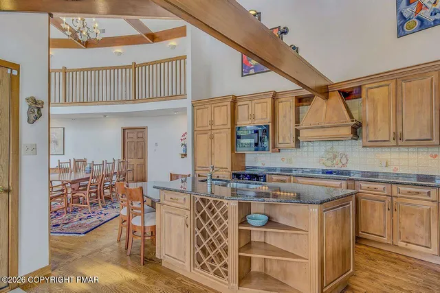 $2,850,000 | 487 North Lake Drive, Lake Harmony, PA 18624