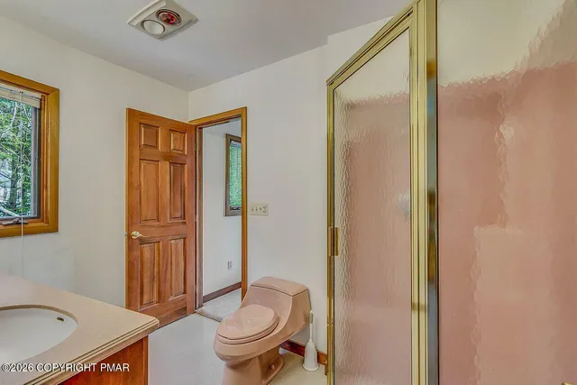 $2,850,000 | 487 North Lake Drive, Lake Harmony, PA 18624