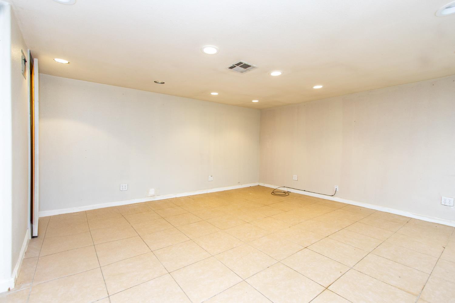 4342 Vassar Avenue Merced, CA 95341 - Photo 9 of 56