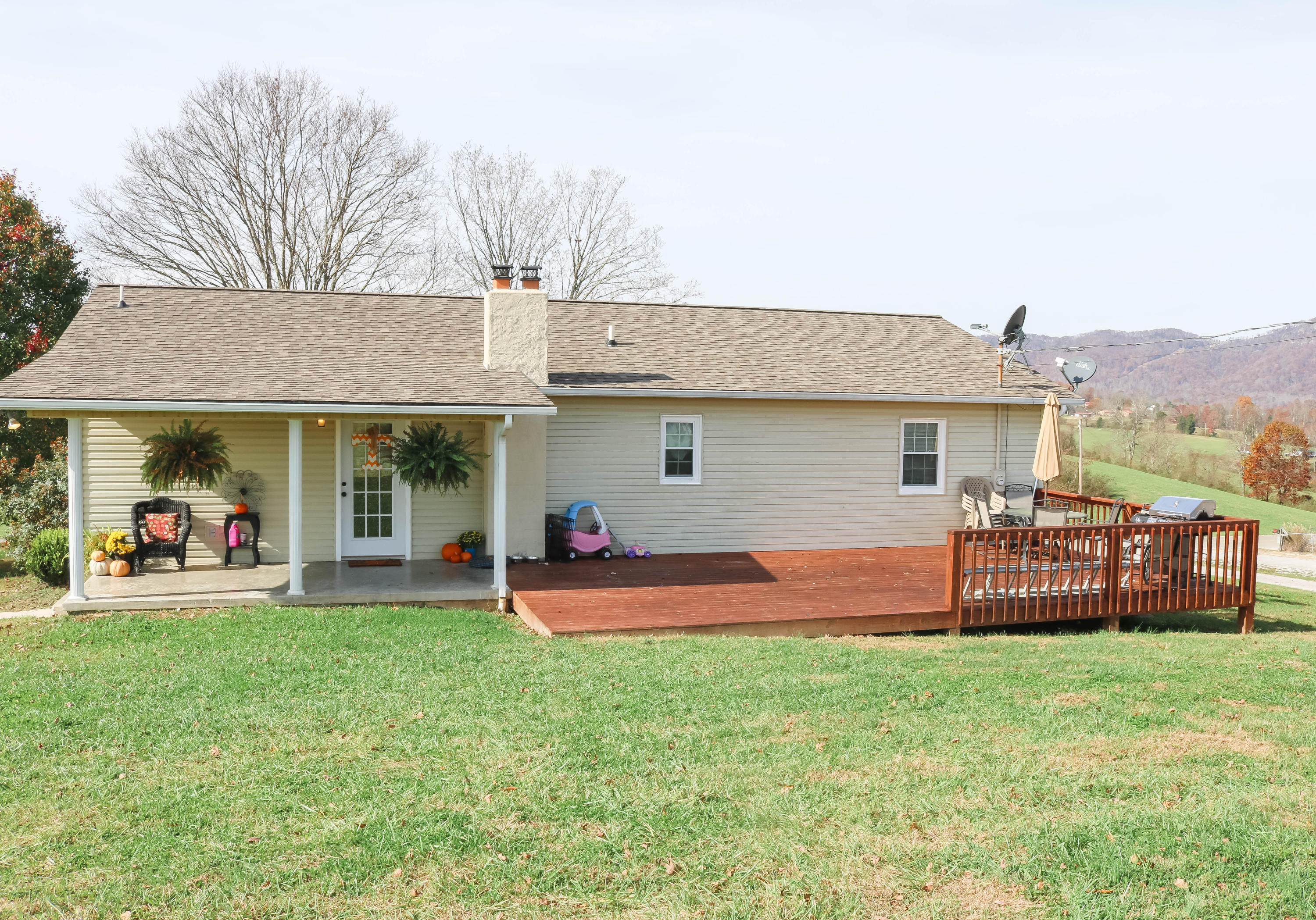 1344 Davis Chapel Road La Follette, TN 37766 - Photo 7 of 28 IMG_4588