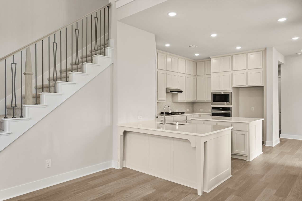 304 Fields Lane Montgomery, TX 77316 - Photo 2 of 22