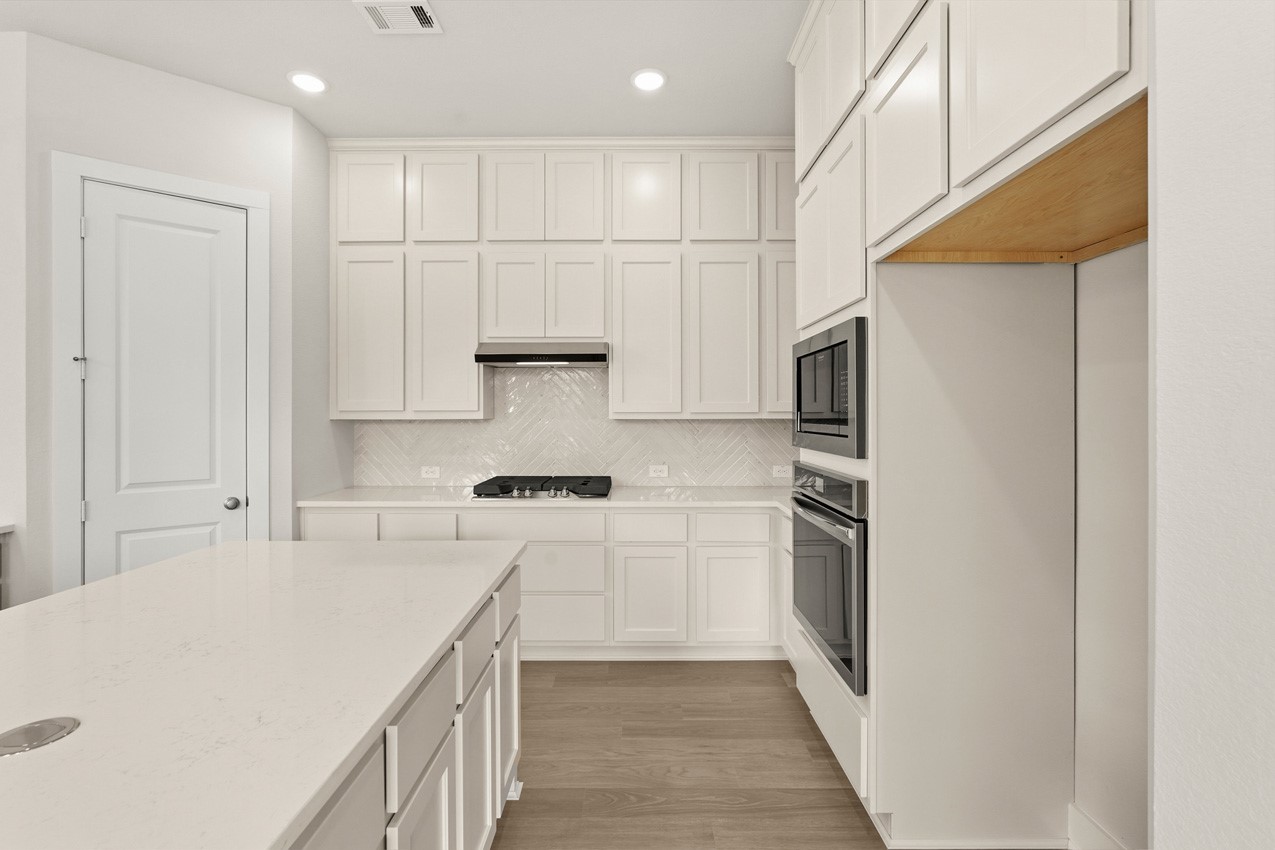 304 Fields Lane Montgomery, TX 77316 - Photo 5 of 22