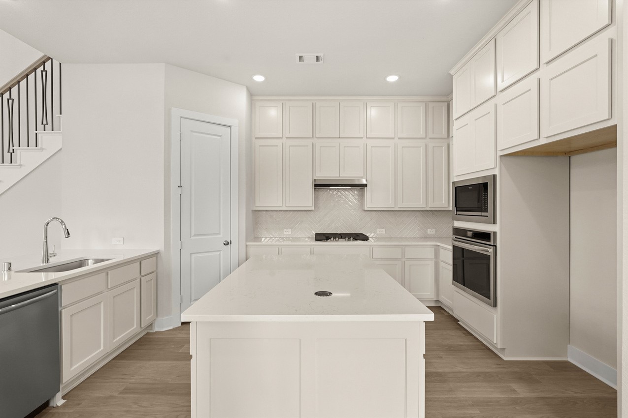 304 Fields Lane Montgomery, TX 77316 - Photo 6 of 22