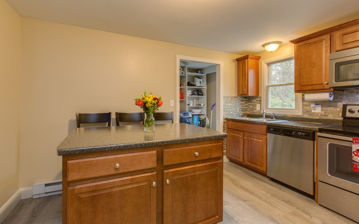 1 R Morningside Drive, Unit R Derry, NH 03038 - Photo 8 of 30