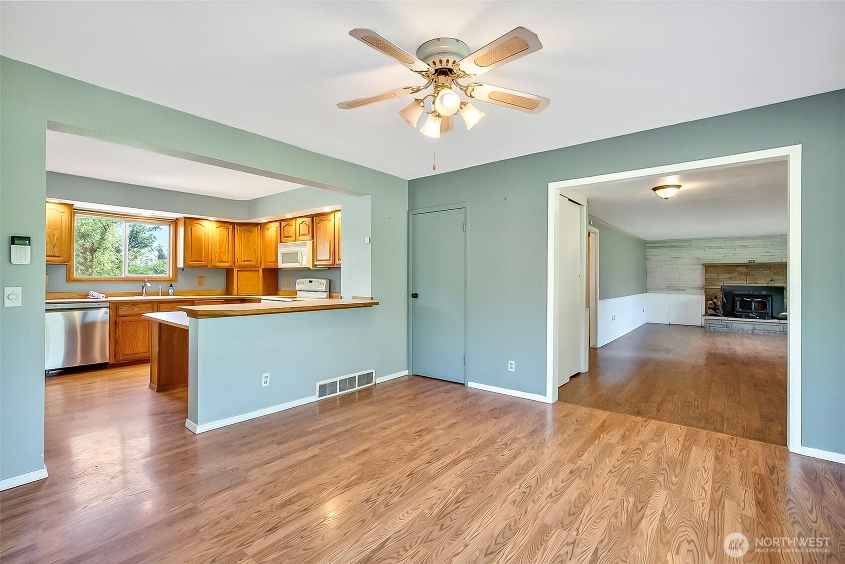 17704 South Spada Road Snohomish, WA 98290 - Photo 13 of 39 Gallery Image 13