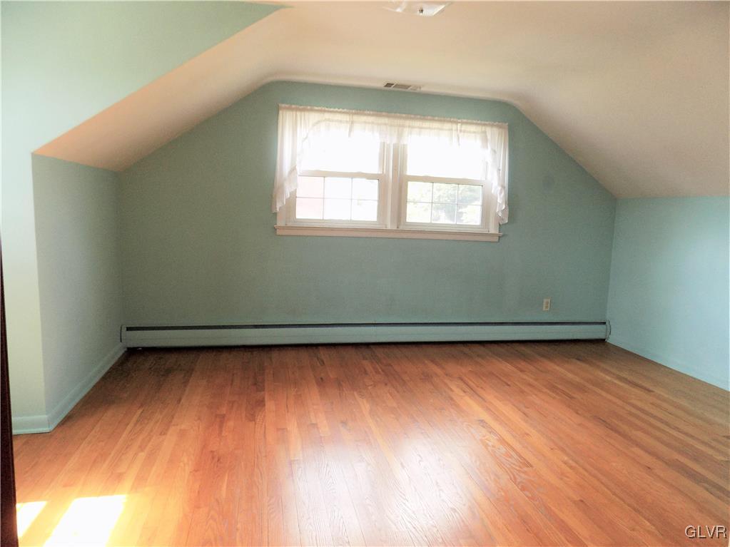 352 Barrett Road Emmaus, PA 18049 - Photo 12 of 25 Gallery Image 12