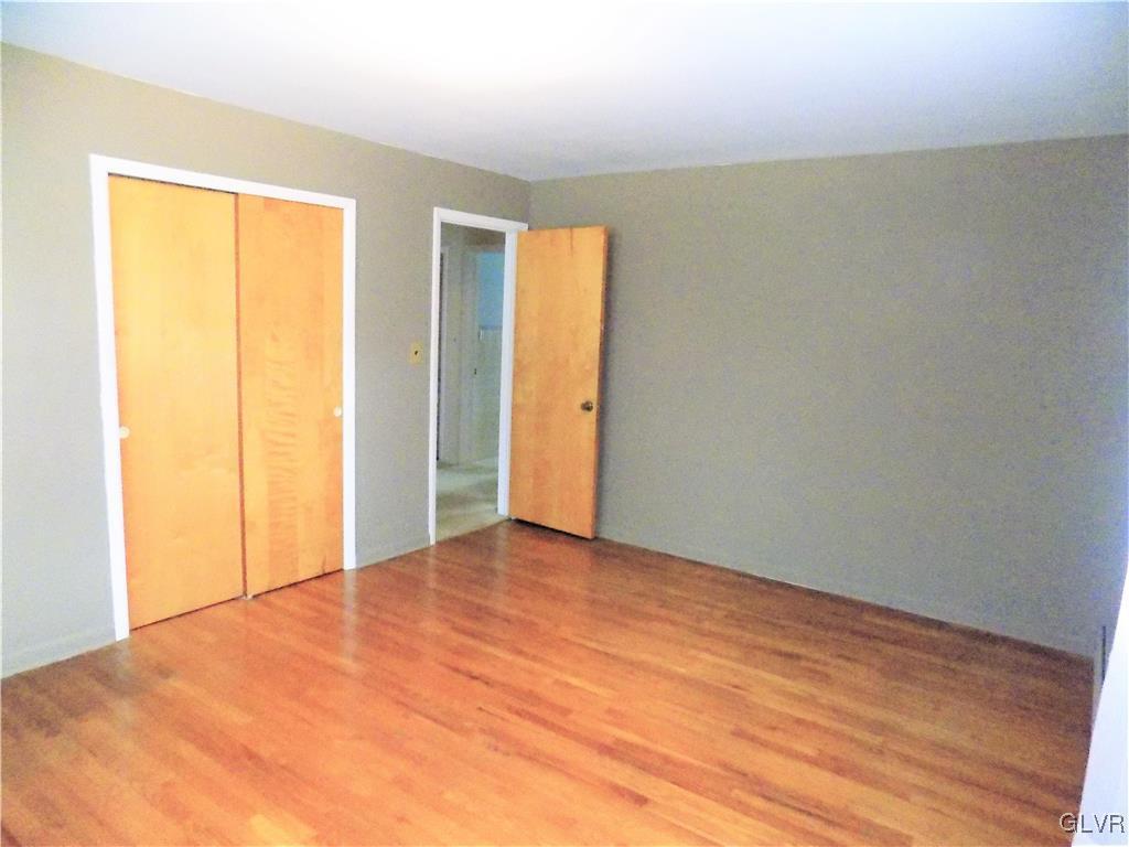 352 Barrett Road Emmaus, PA 18049 - Photo 13 of 25 Gallery Image 13