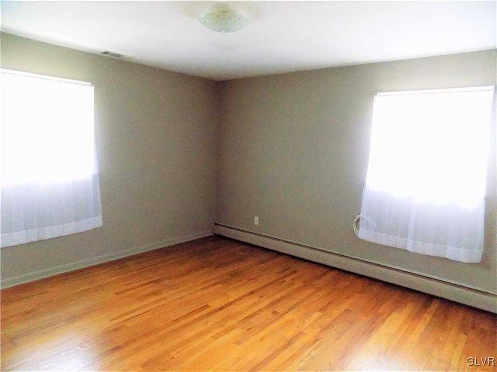 352 Barrett Road Emmaus, PA 18049 - Photo 14 of 25 Gallery Image 14