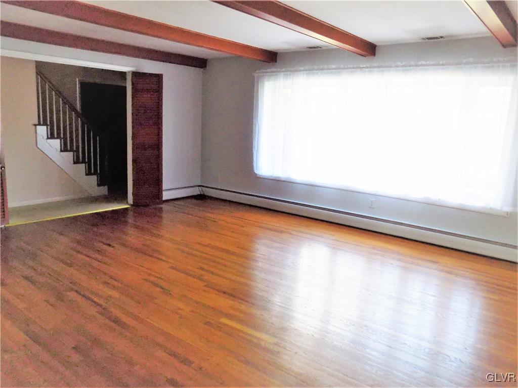 352 Barrett Road Emmaus, PA 18049 - Photo 3 of 25 Gallery Image 3
