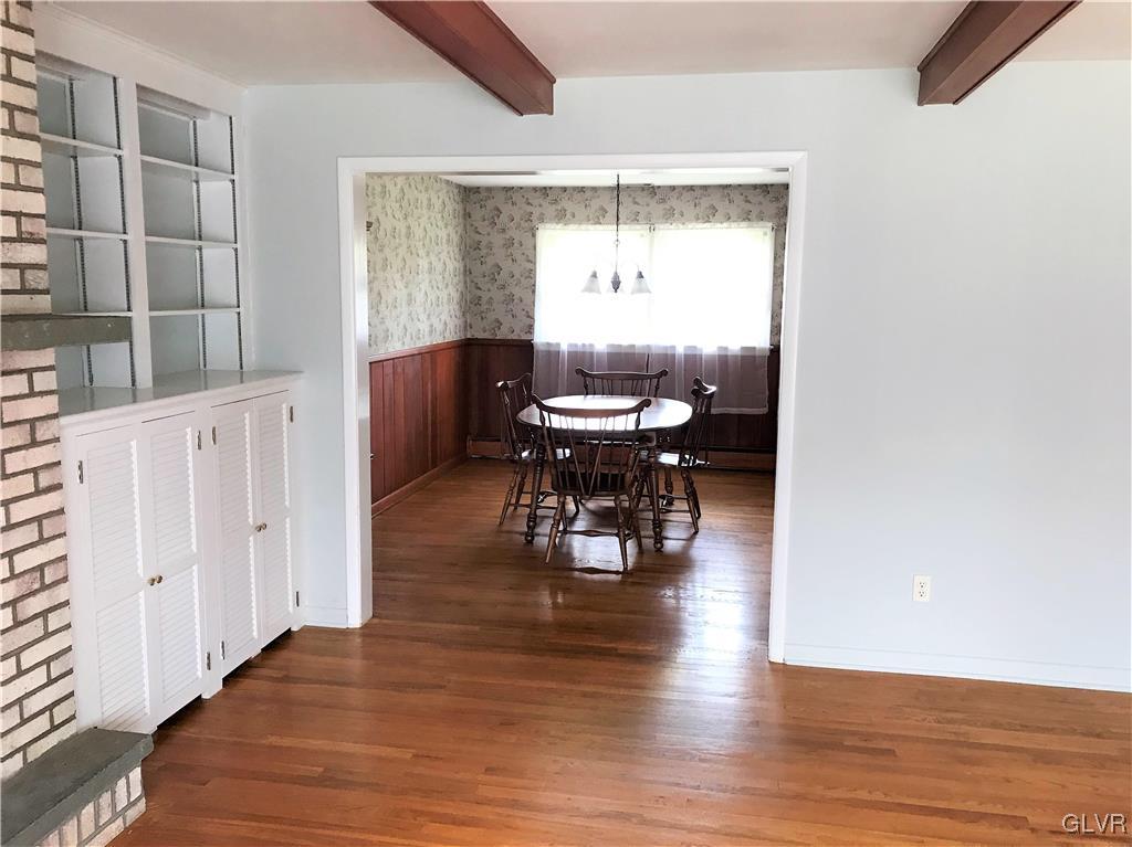 352 Barrett Road Emmaus, PA 18049 - Photo 5 of 25 Gallery Image 5