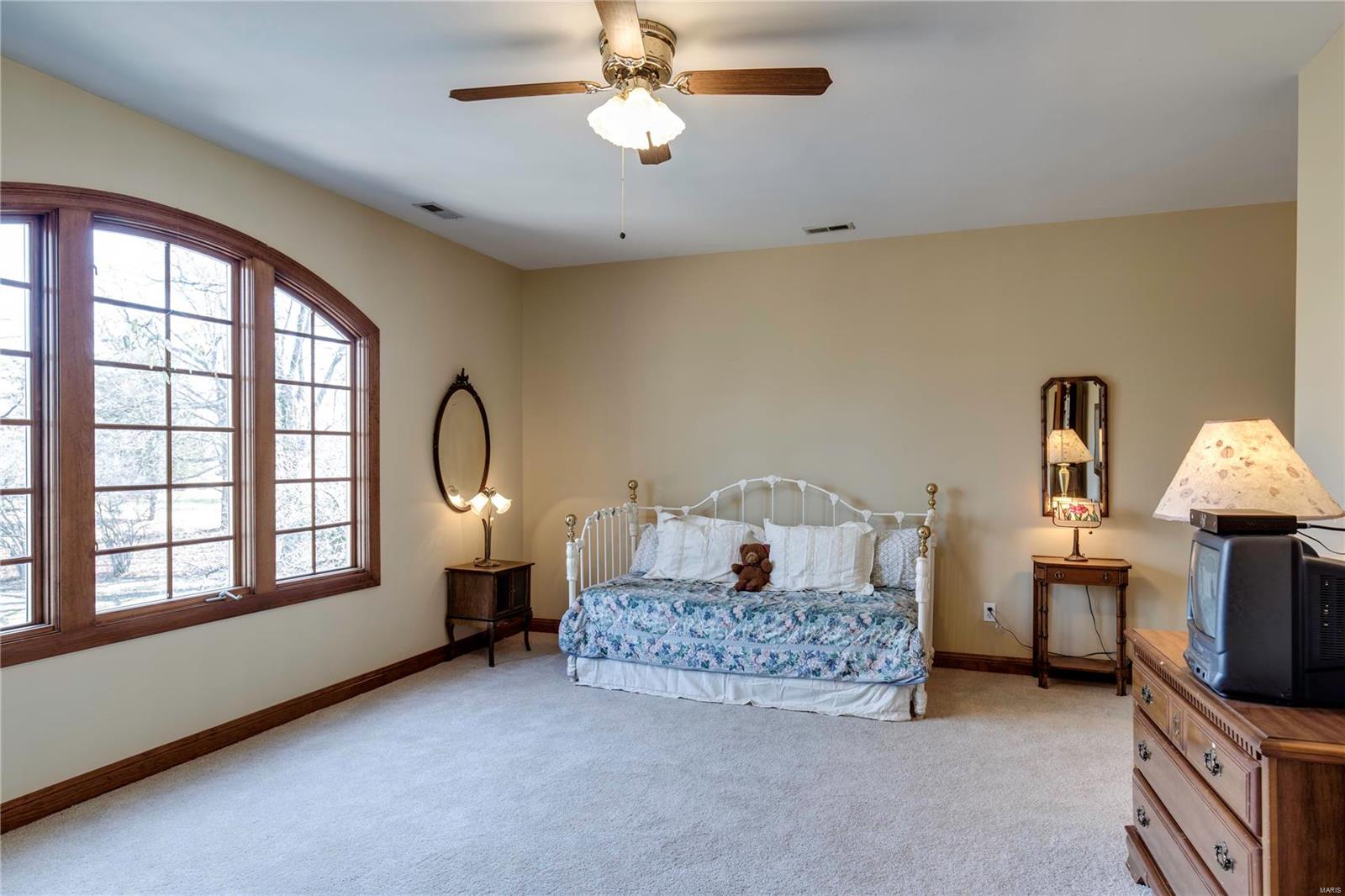 10842 Kennerly Road St. Louis, MO 63128 - Photo 22 of 32 Gallery Image 22