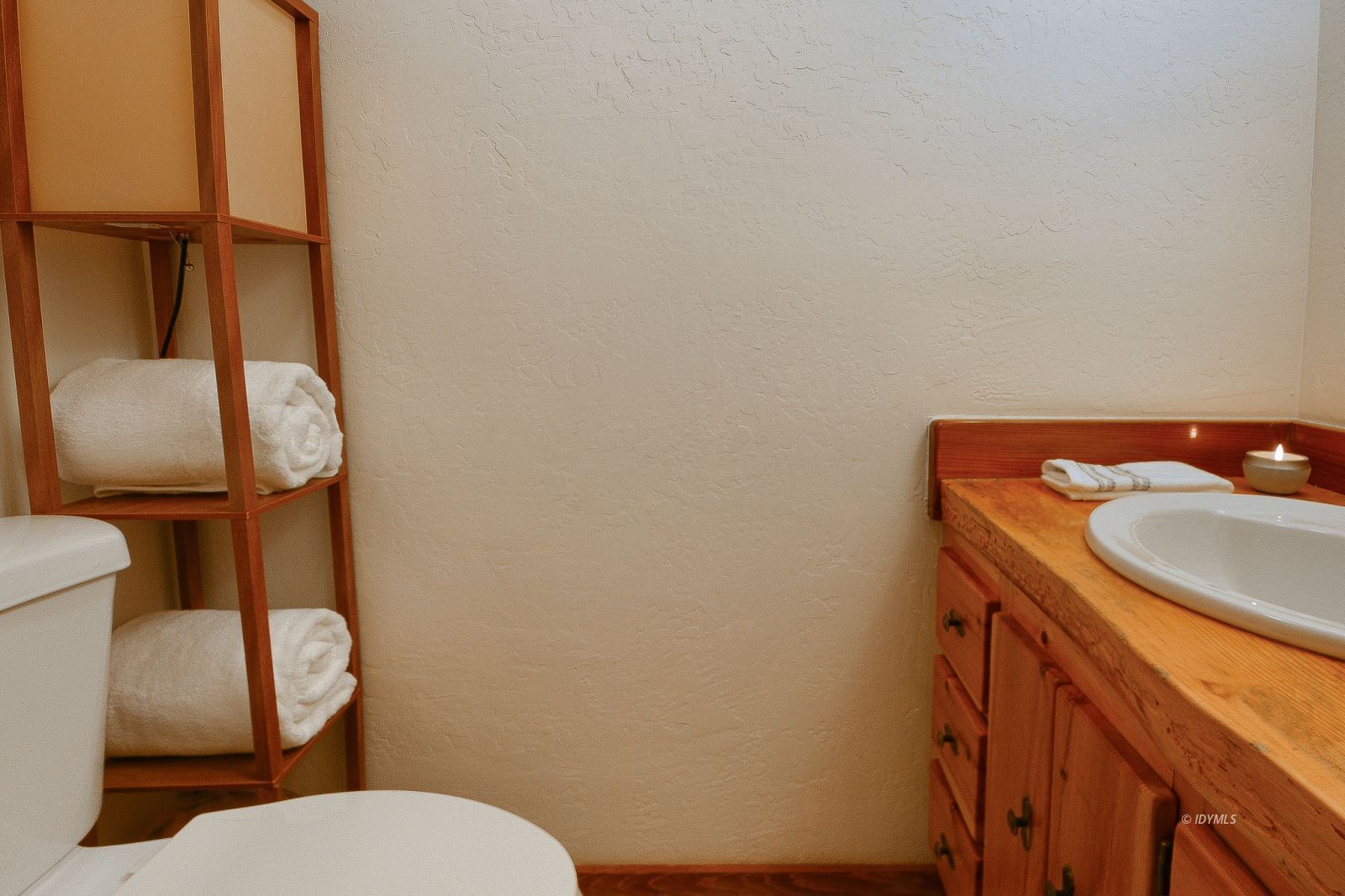 53545 Tollgate Road Idyllwild, CA 92549 - Photo 17 of 30 a bathroom with a toilet and a sink