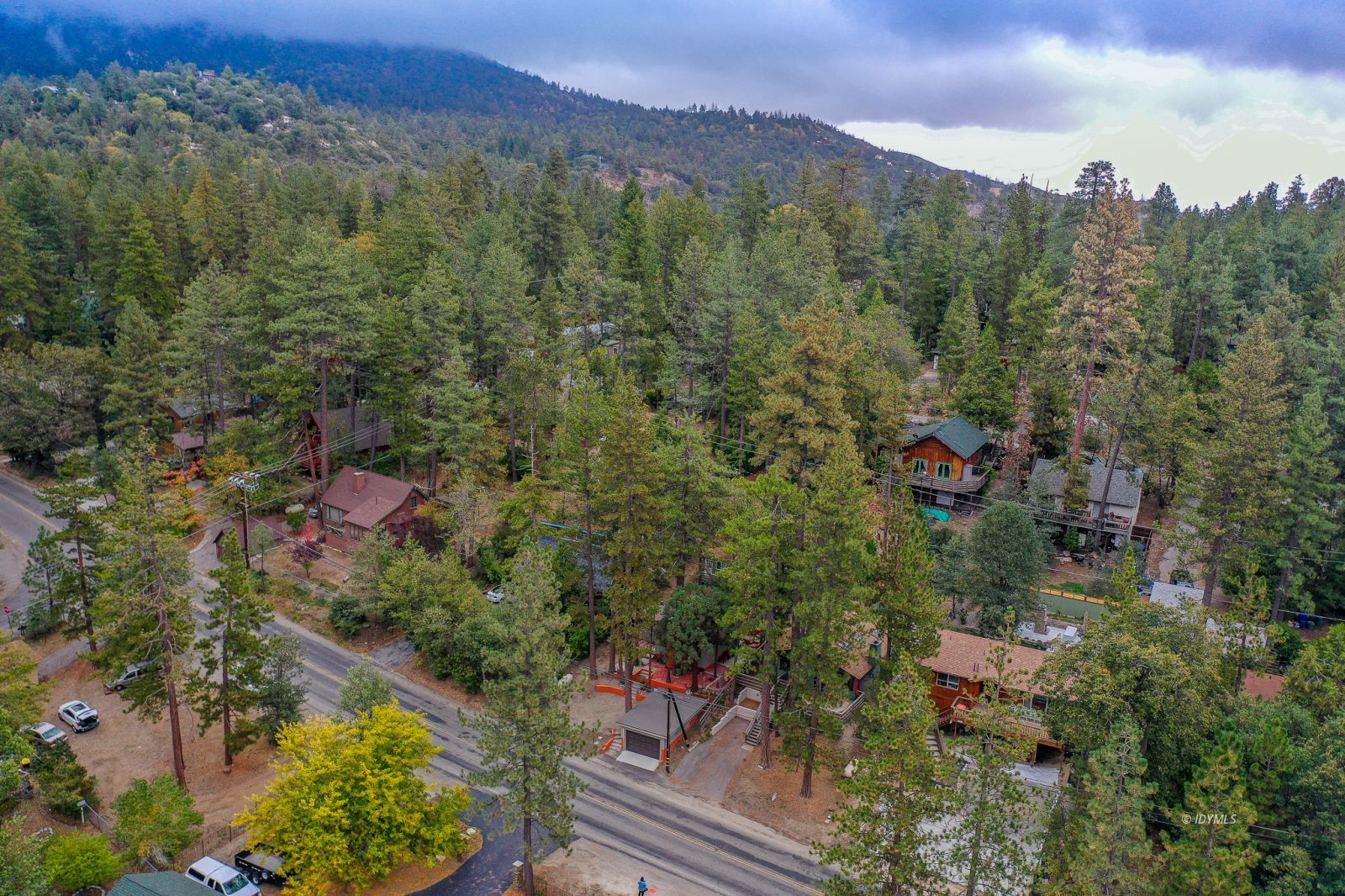 53545 Tollgate Road Idyllwild, CA 92549 - Photo 29 of 30 a view of a city with mountains in the background