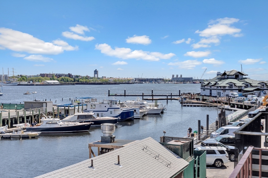 33 Commercial Wharf, Unit 32 Boston, MA 02110 - Photo 25 of 26