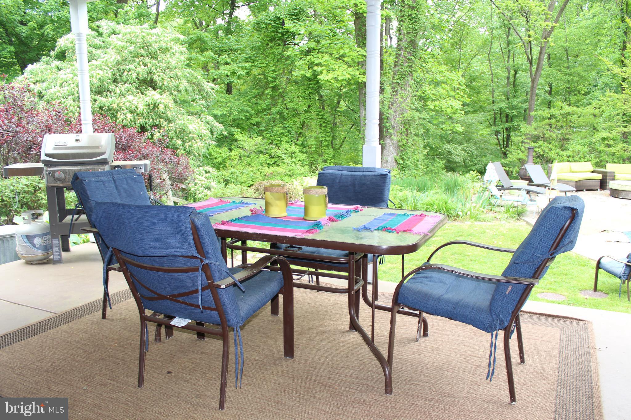 1379 Old Ford Road Huntingdon Valley, PA 19006 - Photo 3 of 38
