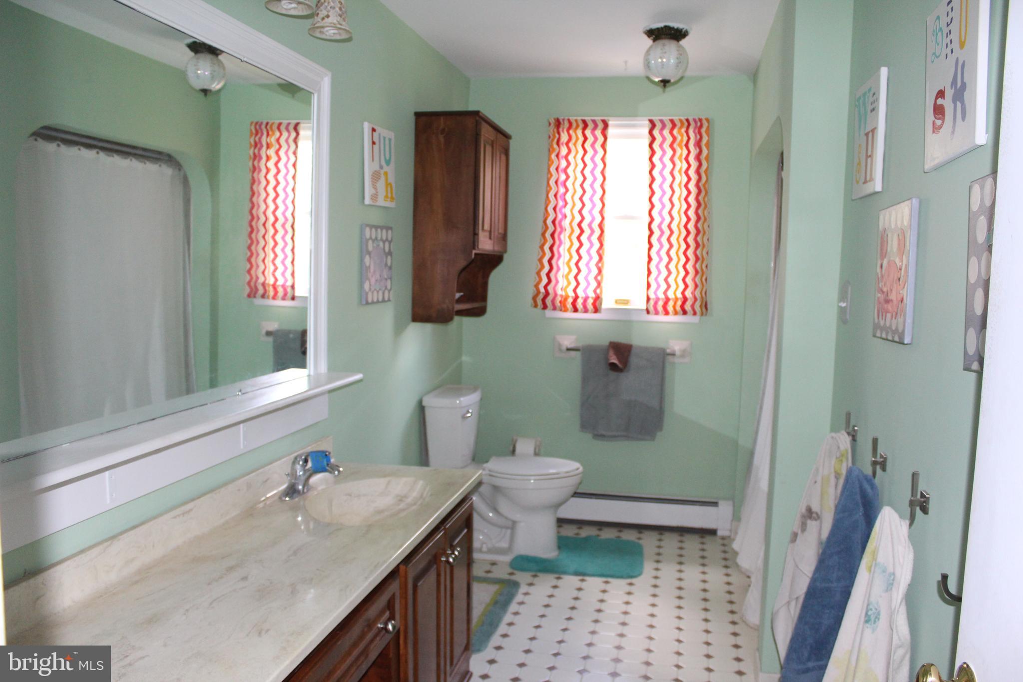 1379 Old Ford Road Huntingdon Valley, PA 19006 - Photo 29 of 38