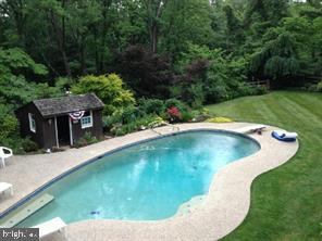 1379 Old Ford Road Huntingdon Valley, PA 19006 - Photo 4 of 38