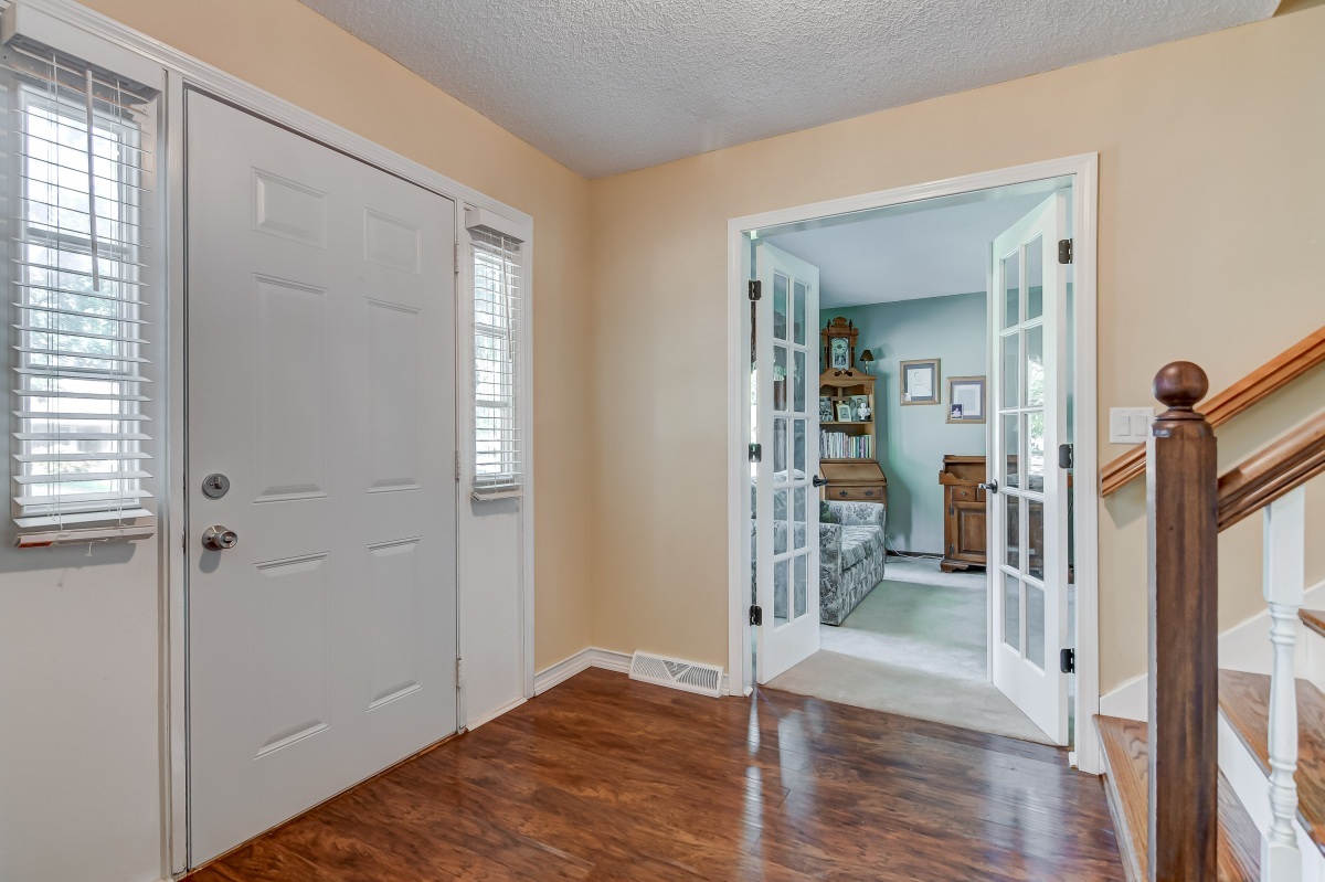 2 Red Fox Court Springfield, IL 62712 - Photo 3 of 40